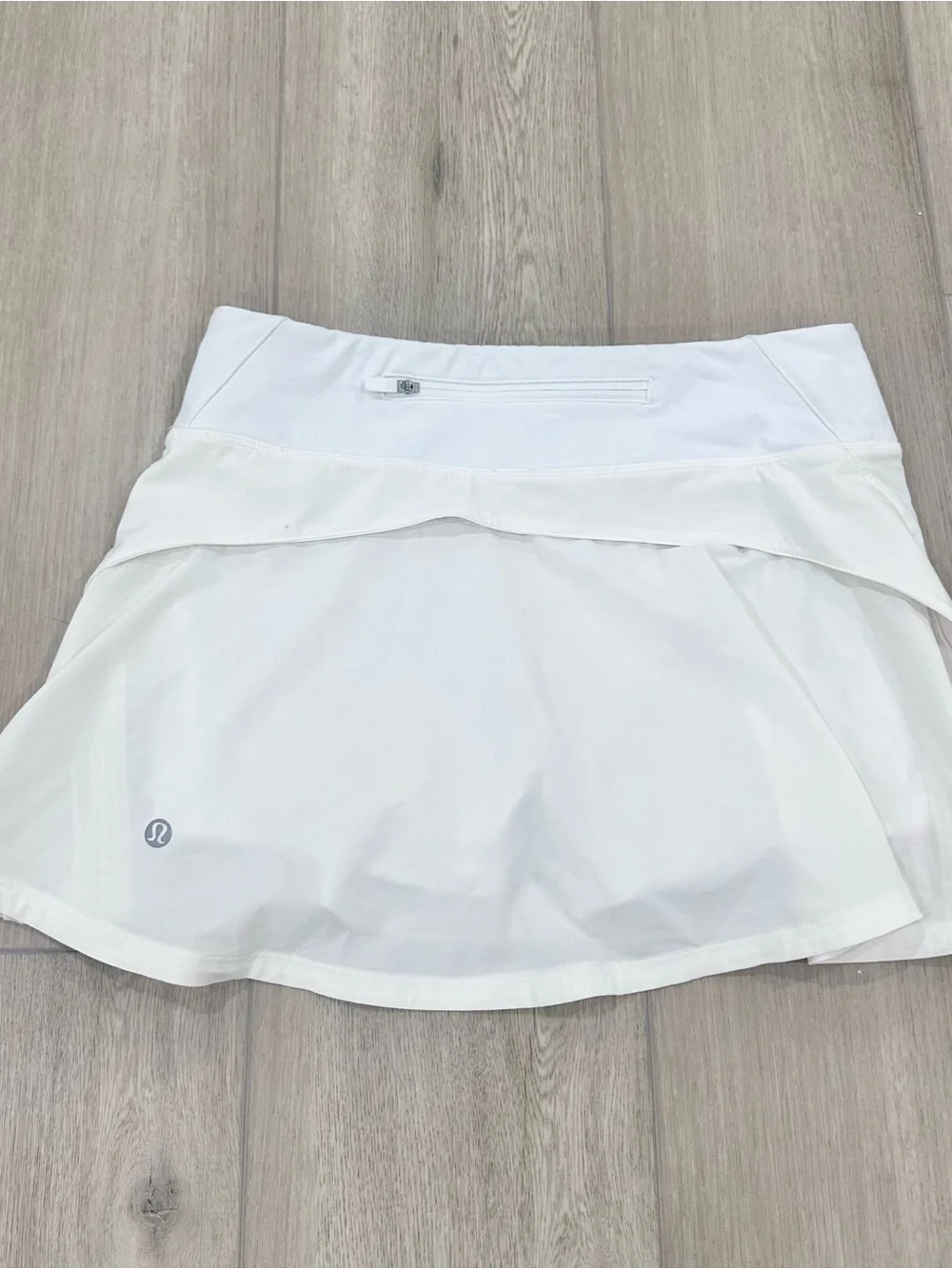 Lululemon play off the pleats skirt white size 4
